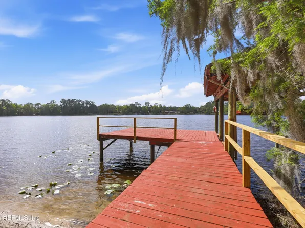 125 TWIN LAKE GROVE Drive, Interlachen, FL 32148