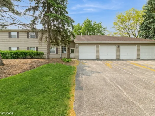 527 E Shagbark Ln #H, Streamwood, IL 60107