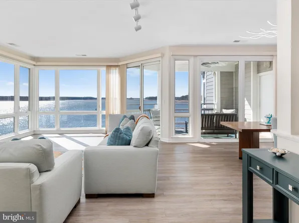 731 Oyster Cove Dr, Grasonville, MD 21638