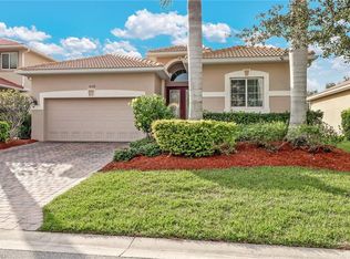 8438 Sumner Ave, Fort Myers, FL 33908