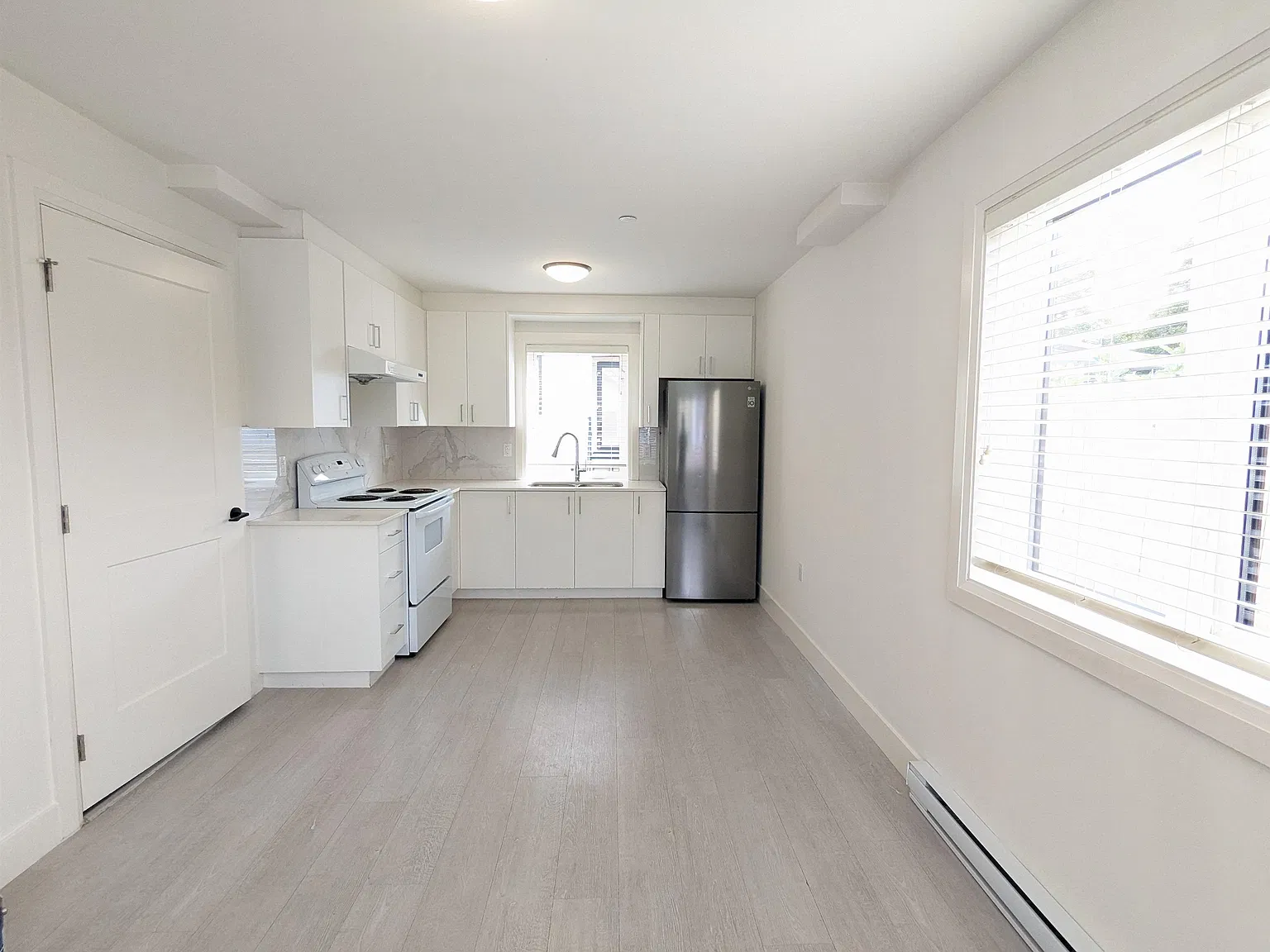 2 bed, 800 sqft, $1,980 — Photo 1