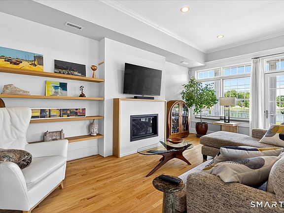 3rd image of 284 Shore Drive