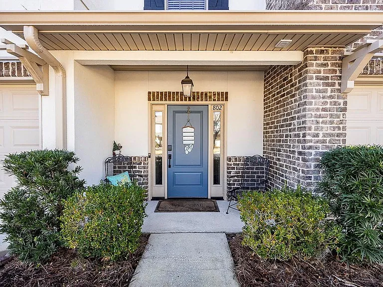 802 Reserve Ln — Photo 36
