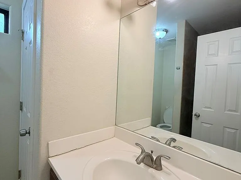 6661 Noble Pne — Photo 13