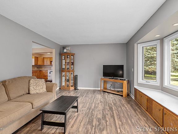 5th image of 9411 64th Ave