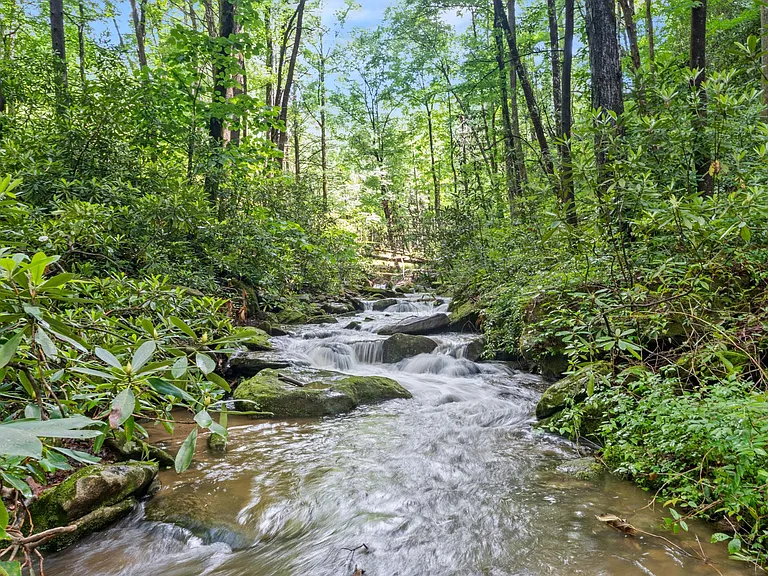 2095 Buffalo Creek Rd — Photo 2