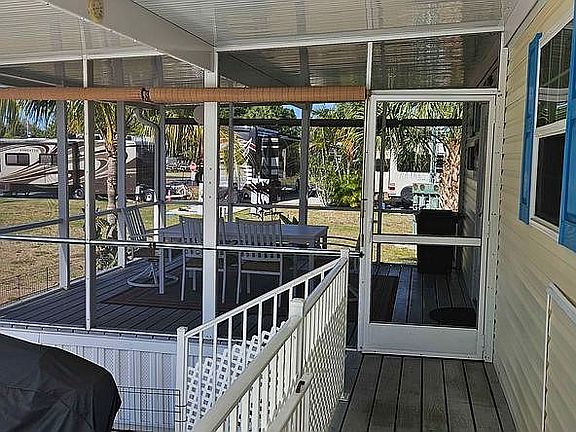 4th image of 3600 SE Mariposa Ave Lot 32