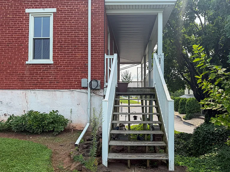 504 Fivepointville Rd #2 — Photo 26
