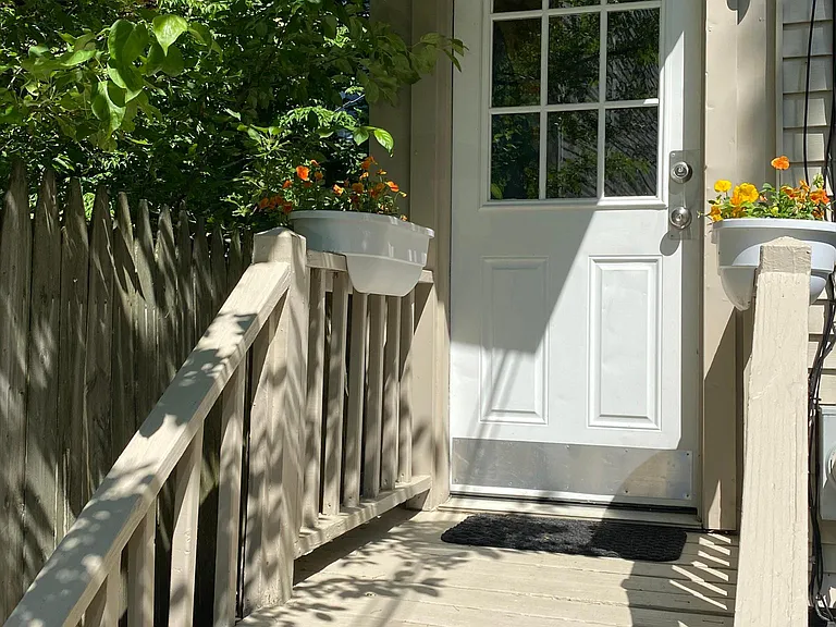 271 Spring St #6 — Photo 4