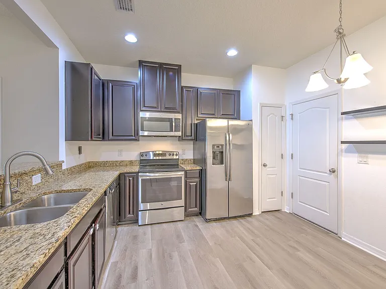 5116 Bay Isle Cir — Photo 7