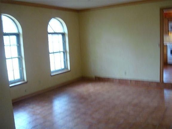 3rd image of 2635 Grand Blvd