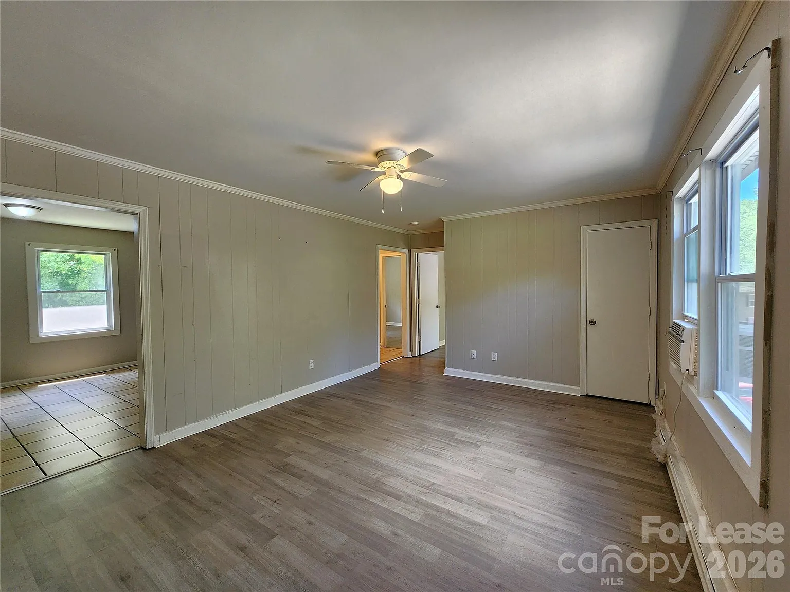 2 bed, 1.0 bath, 858 sqft, $1,095 — Photo 4