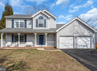 1054 Driftwood Ave, Manahawkin, NJ 08050