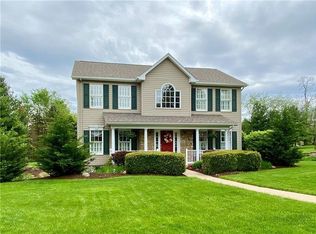 401 Nottingham Forest Dr, Eighty Four, PA 15330