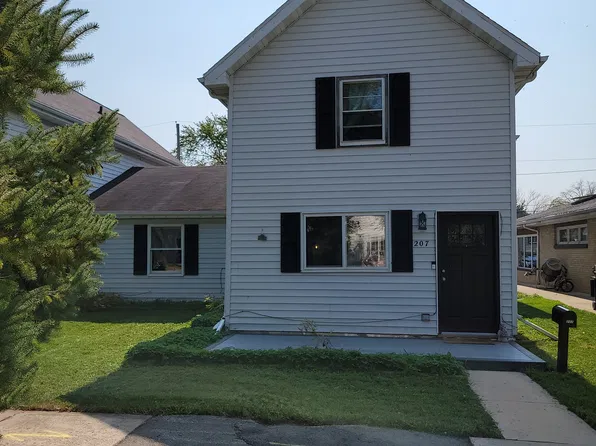 207 W 7th St, Kaukauna, WI 54130