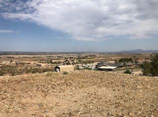 Castle Rock Rd, Apple valley, CA 92308