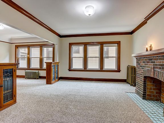 3rd image of 3775 E Pulaski Ave #5