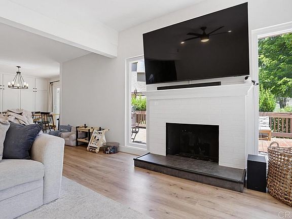 4th image of 23671 Country Villa Rd