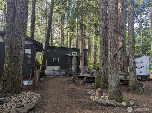 390 N Duckabush Drive W, Hoodsport, WA 98548