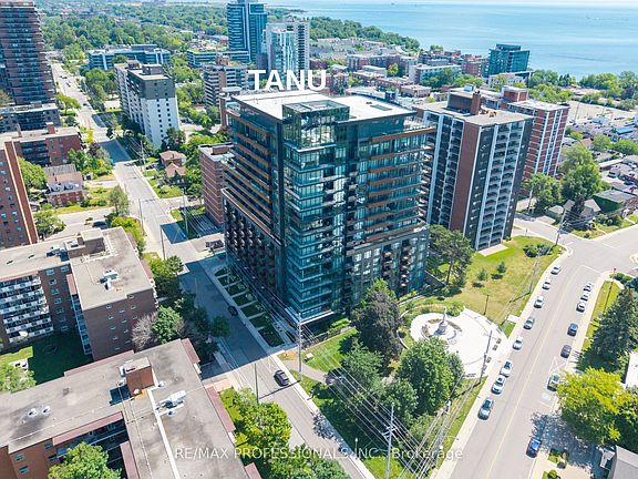 2nd image of 21 Park St E #816