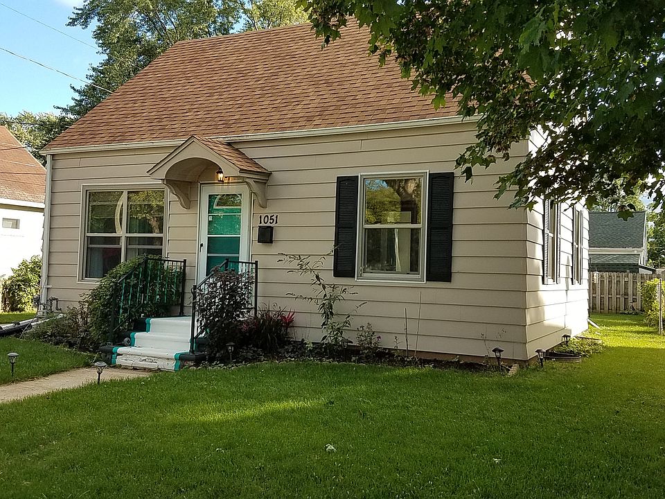1st image of 1051 Saint Paul St