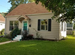 1051 Saint Paul St, Green Bay, WI 54304