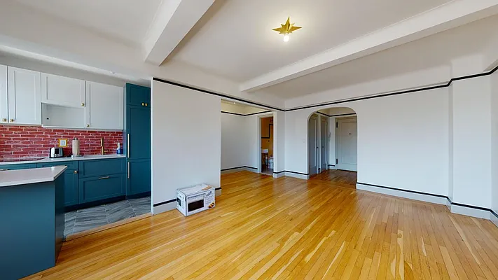 Rented by Bond New York | media 3