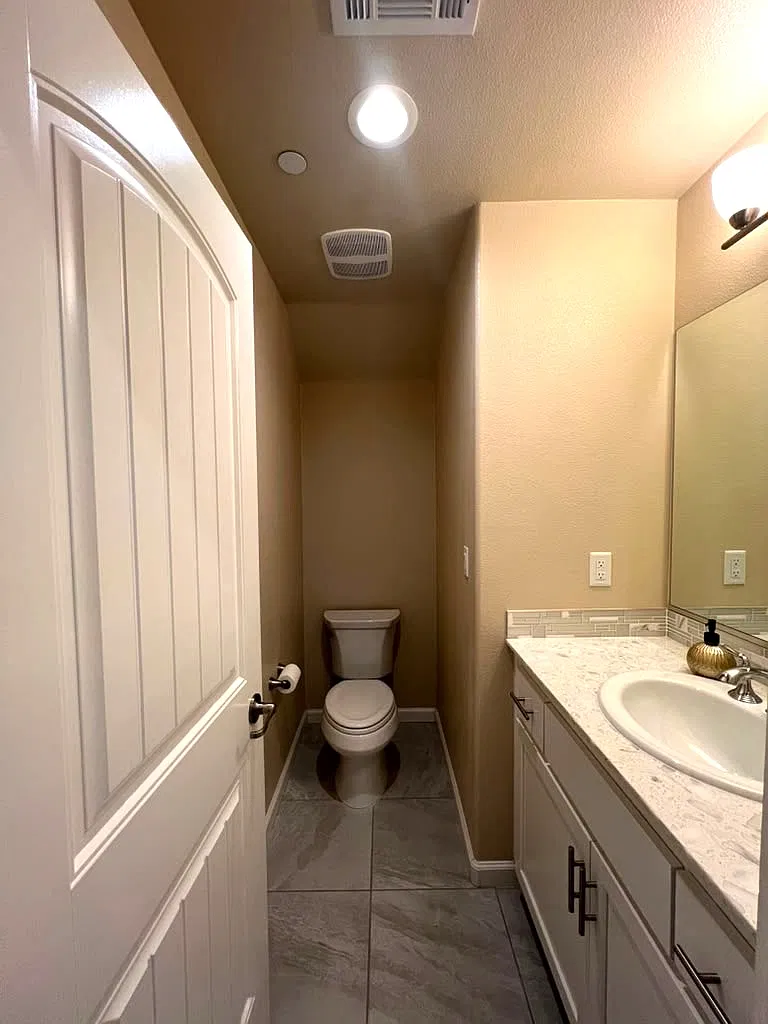 3 bed, 2.5 bath, 1375 sqft, $3,250 — Photo 3