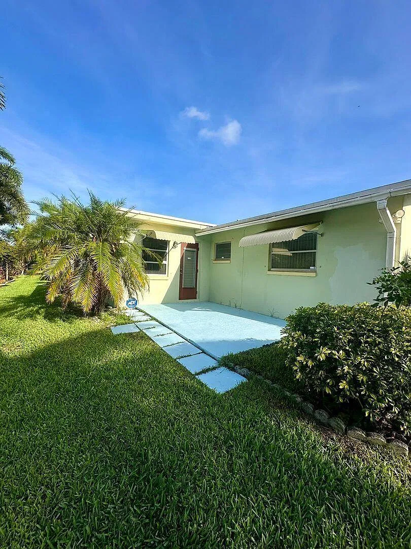 2 bed, 2.0 bath, 1182 sqft, $2,500 — Photo 4