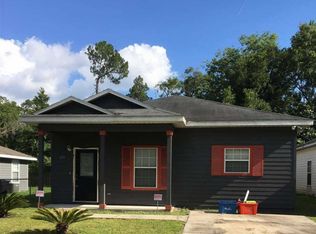 2131 NE 3rd Pl, Gainesville, FL 32641