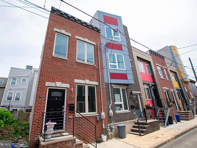 1441 S Bouvier St — Photo 27