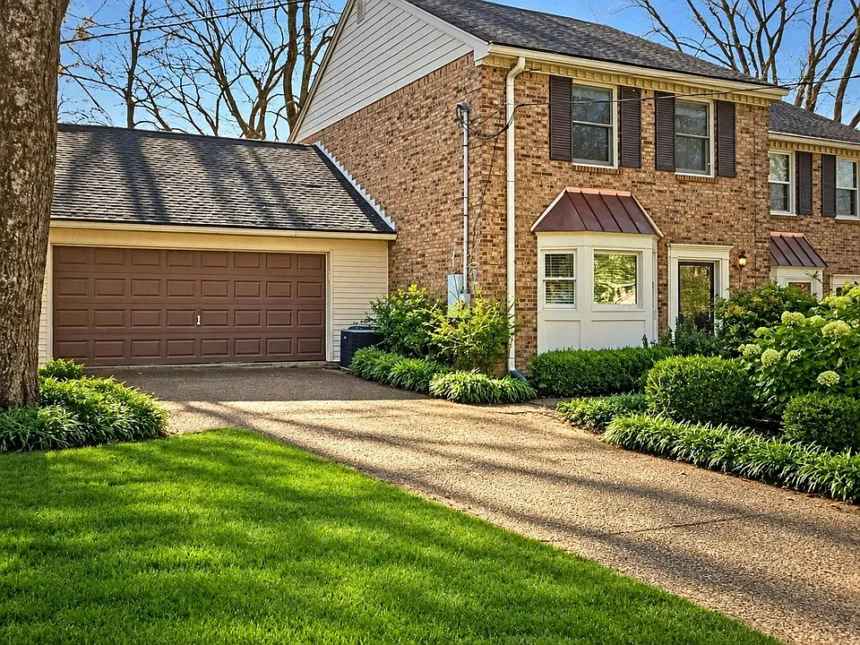 1005 Glendale Ln