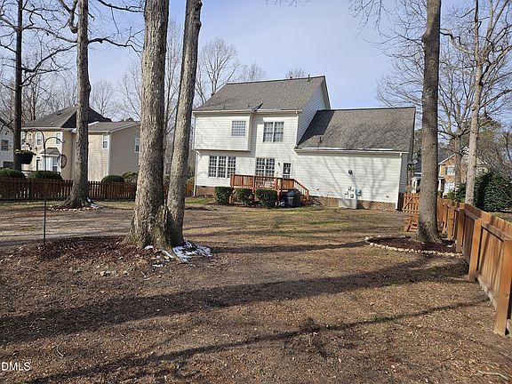 3rd image of 1116 Neuse Ridge Dr