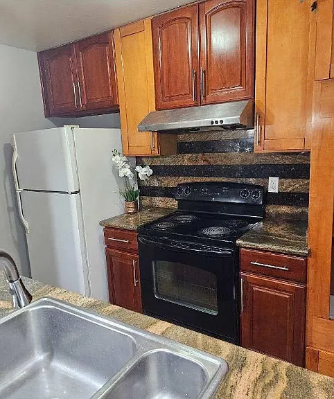 1211 Oram St #A1 — Photo 4