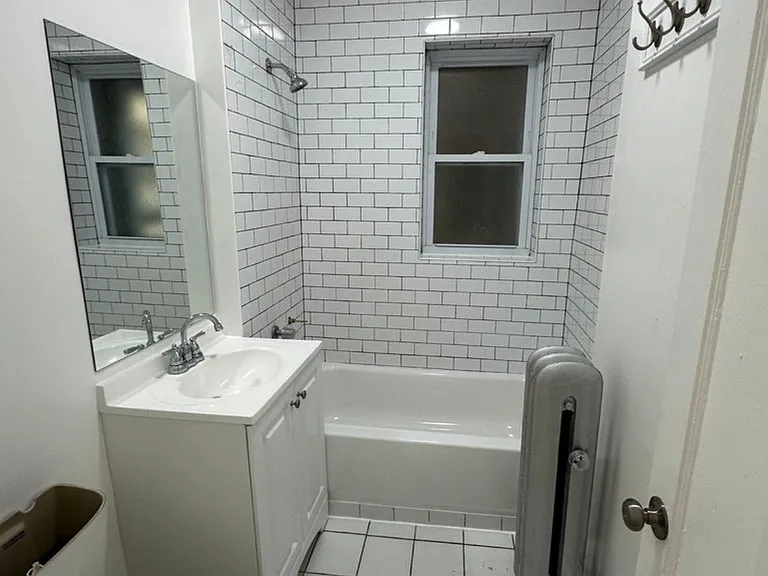 4904-08 N Saint Louis Ave #3E — Photo 6