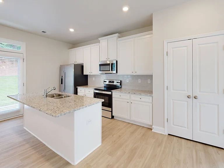 Quinn Residences at McCart Landing — Photo 63