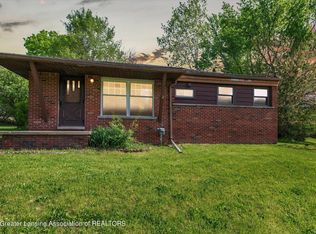 2250 Pembroke Rd, Lansing, MI 48906