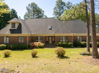 75 Pinewild Dr, Pinehurst, NC 28374