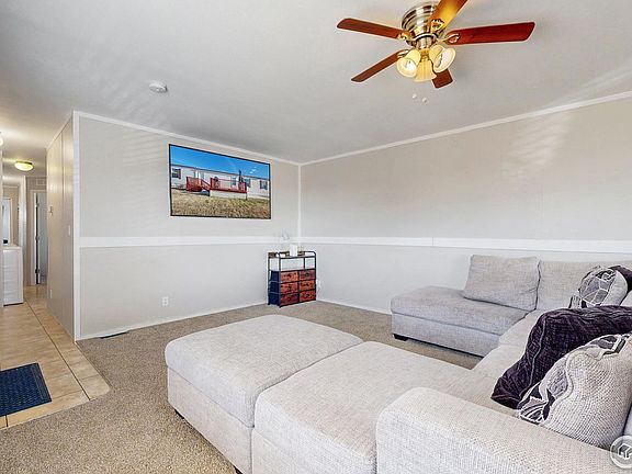 3rd image of 3077 Yarrow Cir