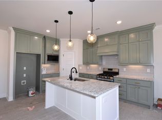 720 Harbison St, Bentonville, AR 72713