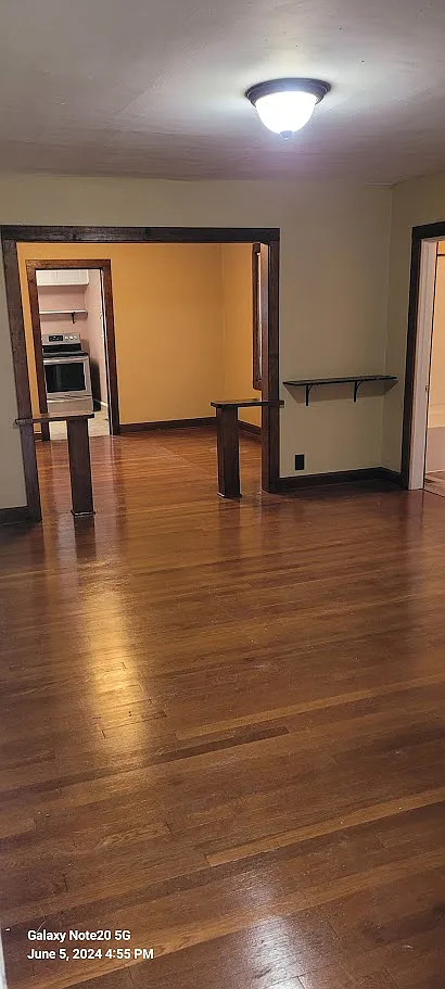 3 bed, 1143 sqft, $2,200 — Photo 4