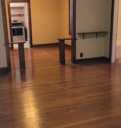 4th image of 109 E 14th St