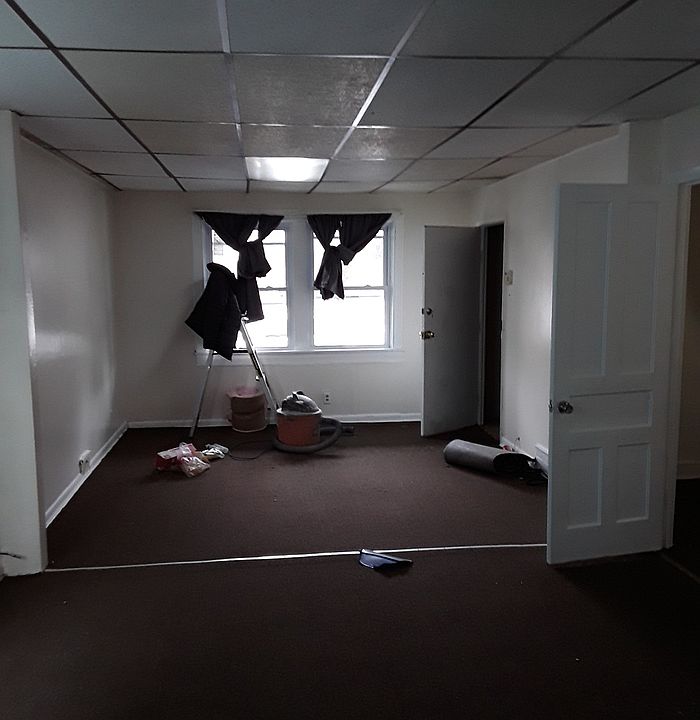 2nd image of 25 Ivy St
