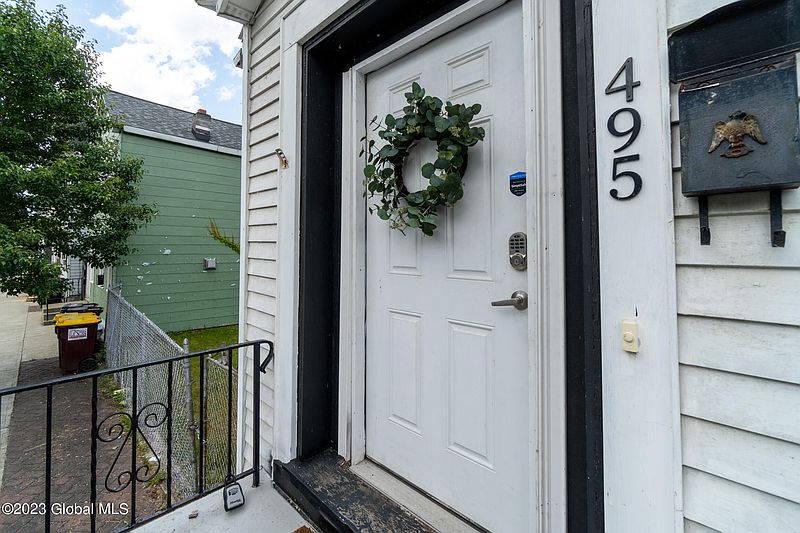 2nd image of 495 2nd Street