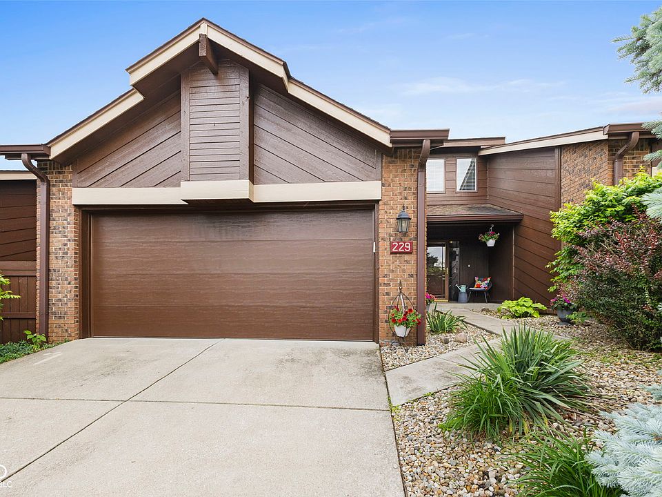 1st image of 229 Brighton Ct