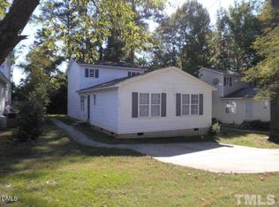 3127 Woods Pl, Raleigh, NC 27607