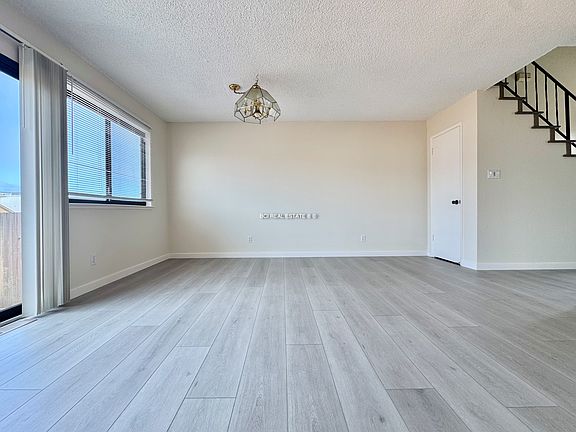 5th image of 2512 Pomeroy Ct