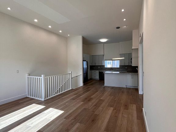 tall ceilings and great light. Quiet yet in the heart of Clement Street!