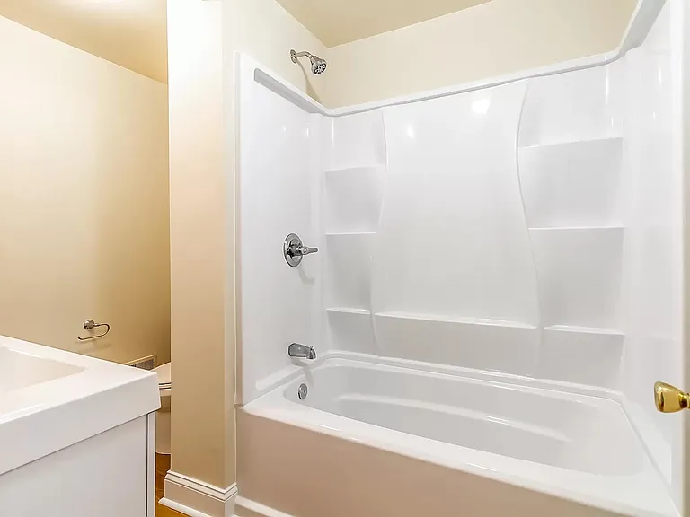 635 Portland St #A — Photo 32
