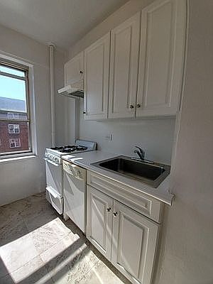 5th image of 6561 Saunders St APT 6E
